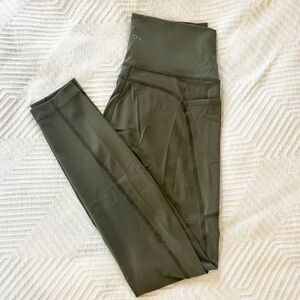 Outdoor Voices Swift 7/8 Legging Army Green